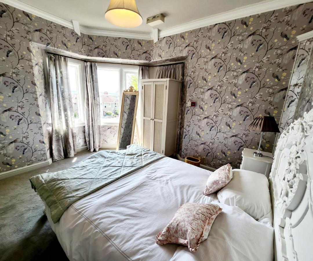 The Gothic Mansion Hotel Бристол Екстериор снимка